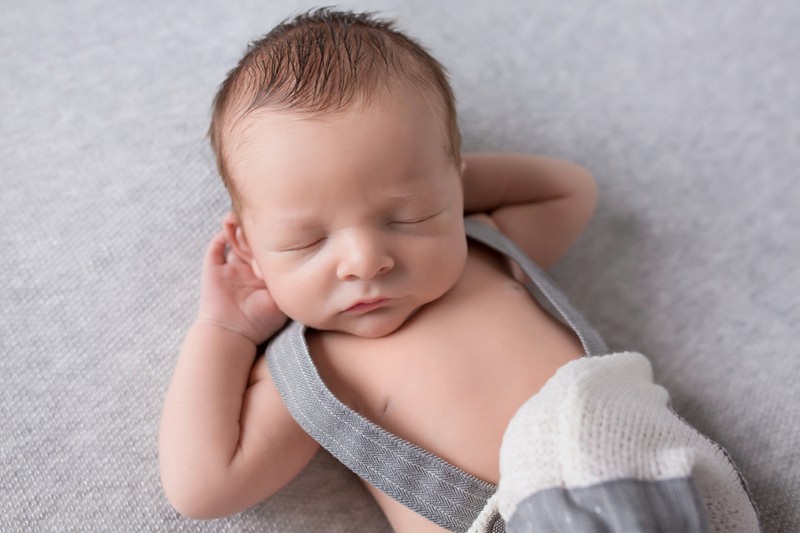 View More: http://meredithjunephoto.pass.us/hunt-newborn