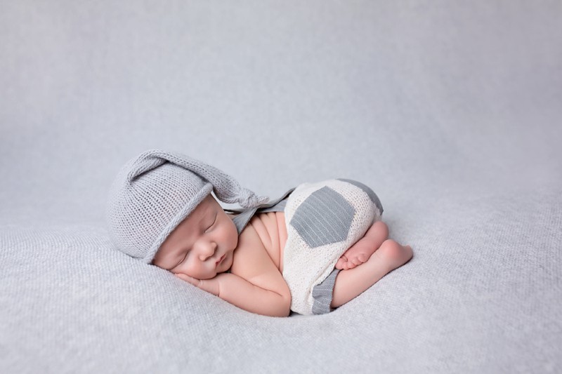 View More: http://meredithjunephoto.pass.us/hunt-newborn